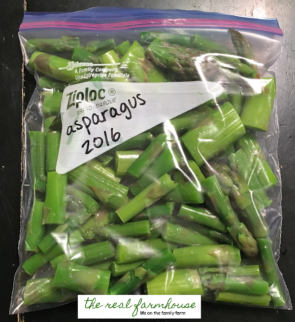 What to do with ALL THAT asparagus .... FAST!!! How to freeze asparagus super fast.